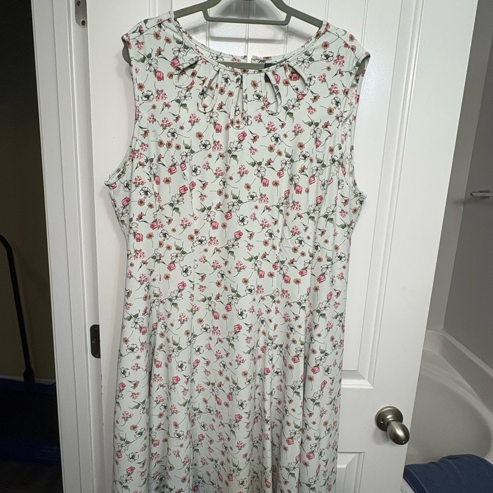 Gabby Skye Floral Dress - White and Pink